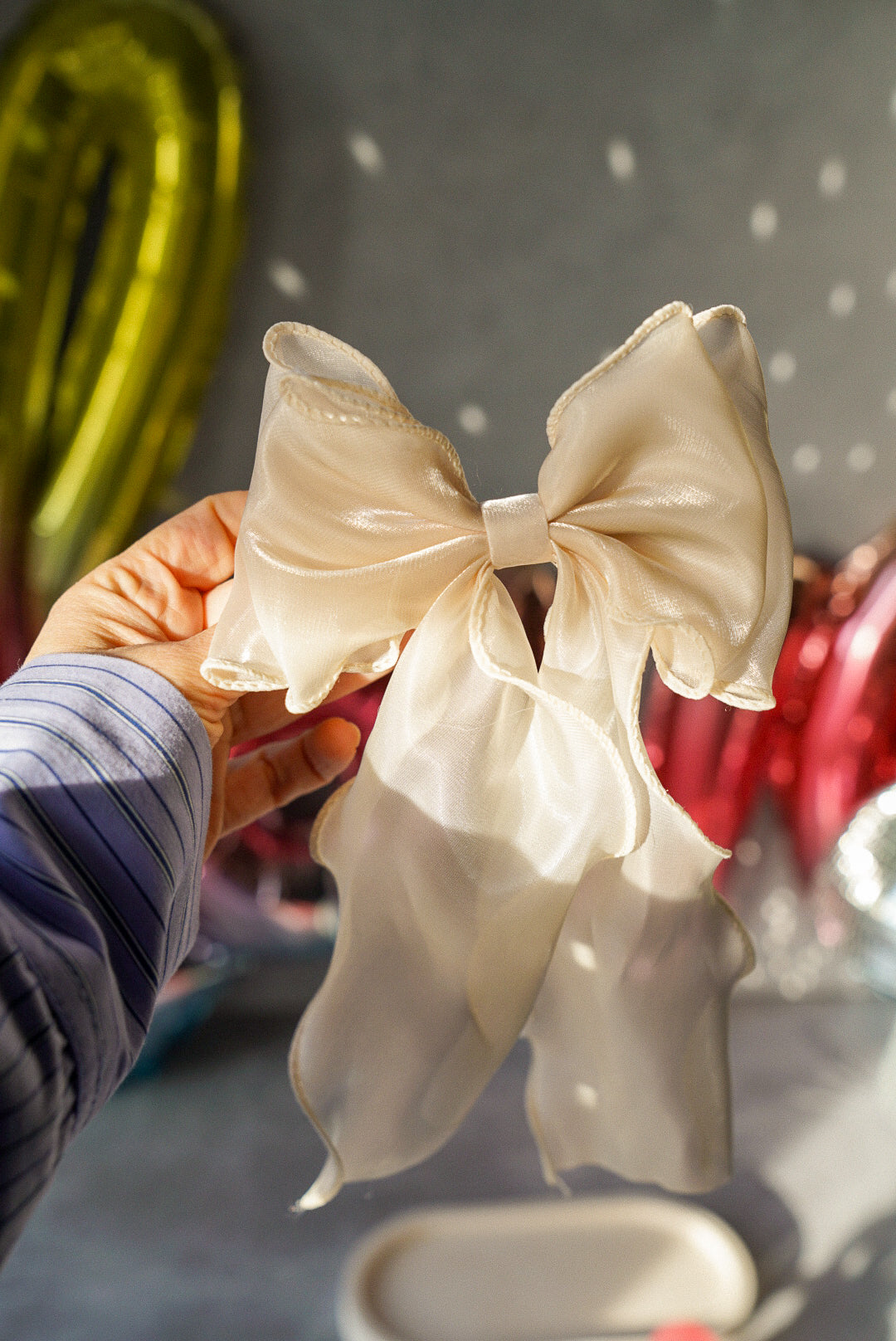Holding Cream Bow Tie Hair Clip