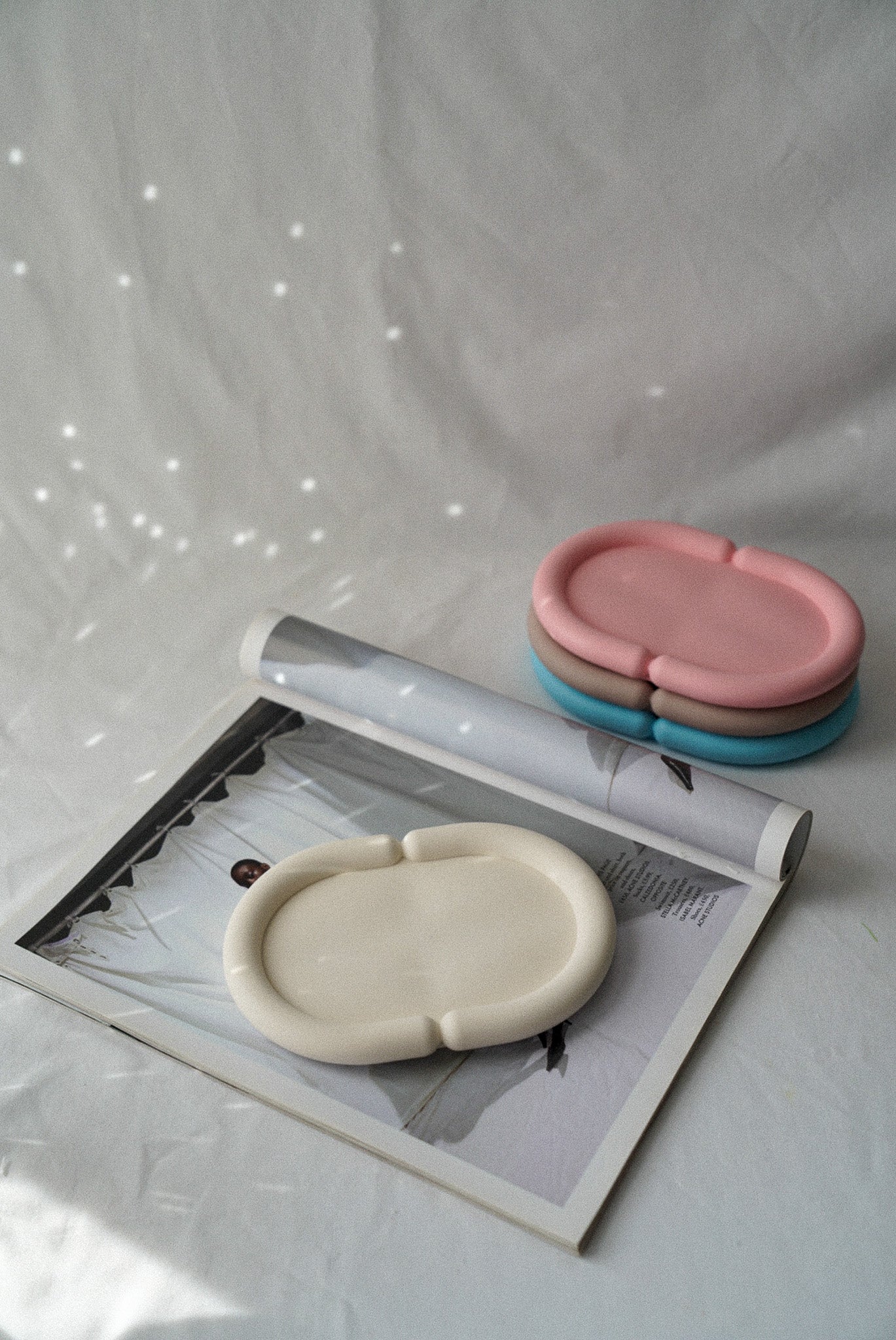 Off White Oval Curvy Jewellery Tray