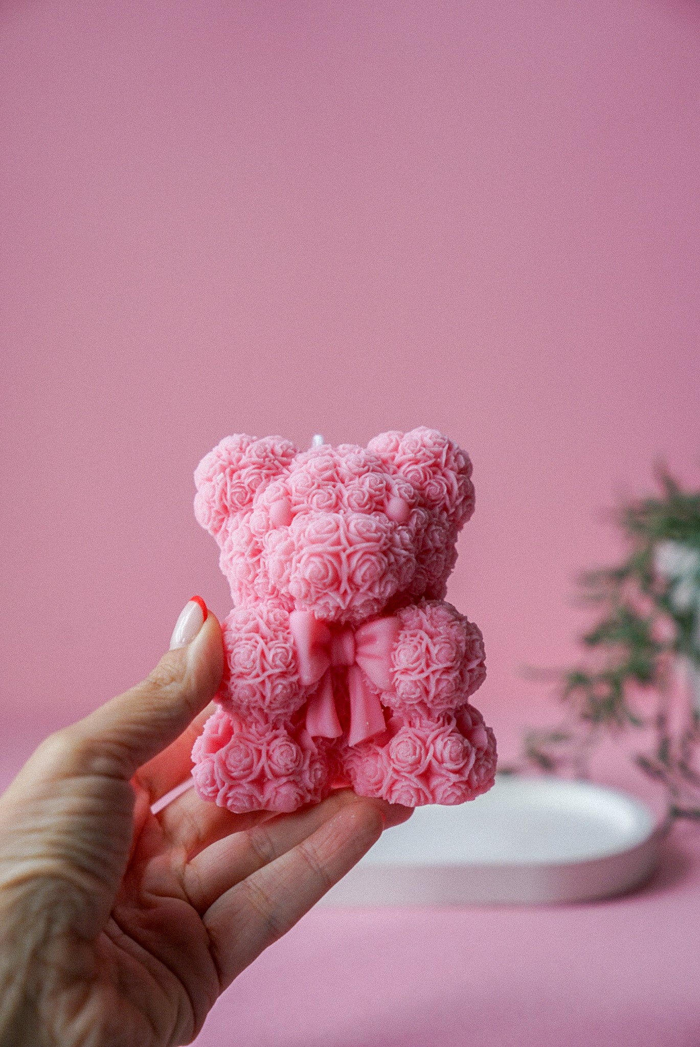 Holding Pink Flower detailed teddy candle