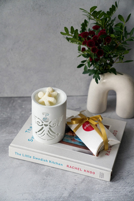 Angel Ceramic Wax Melter and Christmas Spice Scented Gingerbread Man Shaped Wax Melt