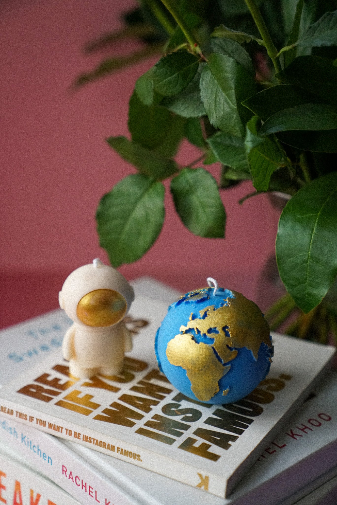 Astronaut Space Man & Globe Candle Gift Set