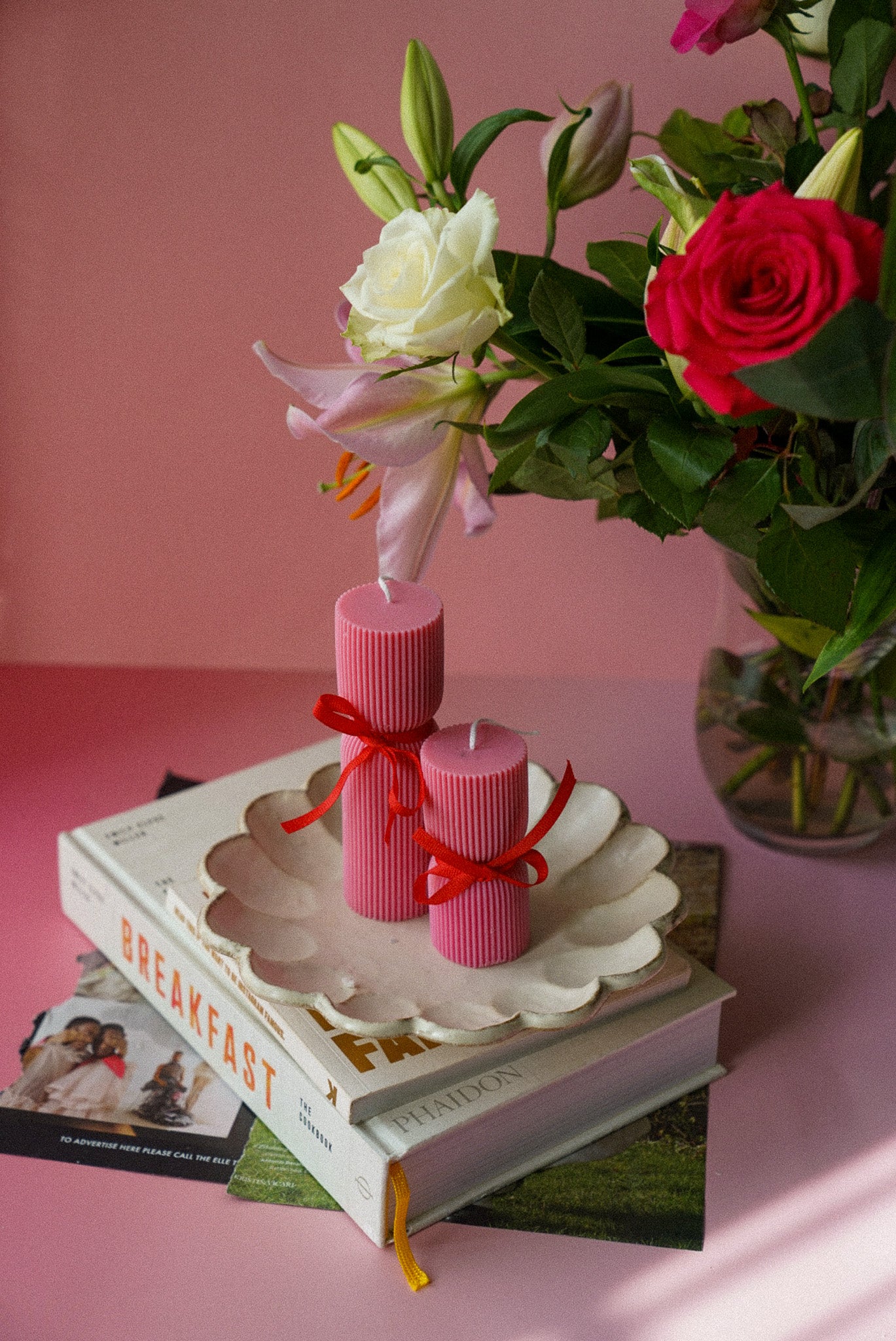 Hourglass Ribbed Candle Set