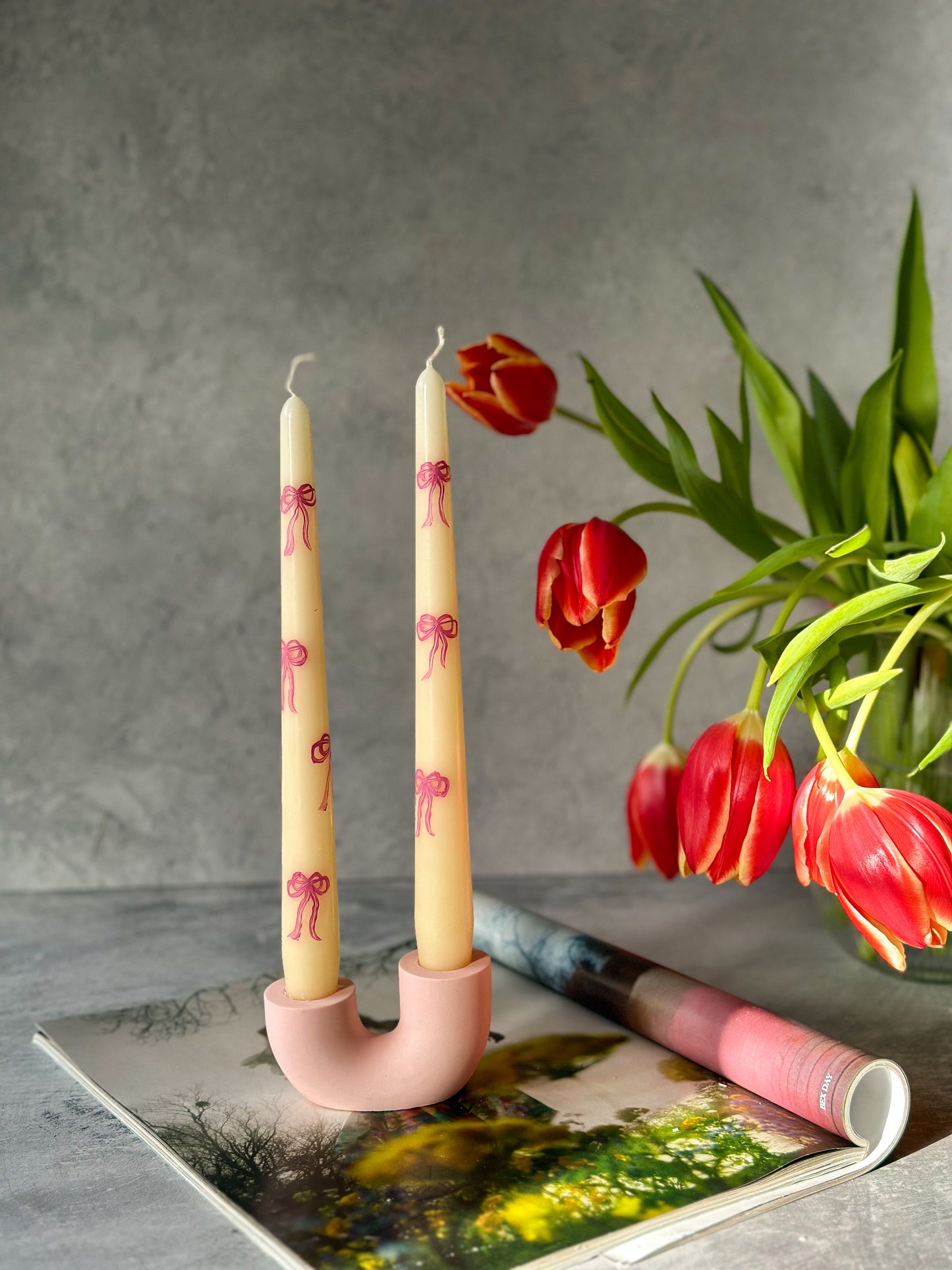 Bow Hand-Painted Pillar Candles / Pink U shape candle holder gift set