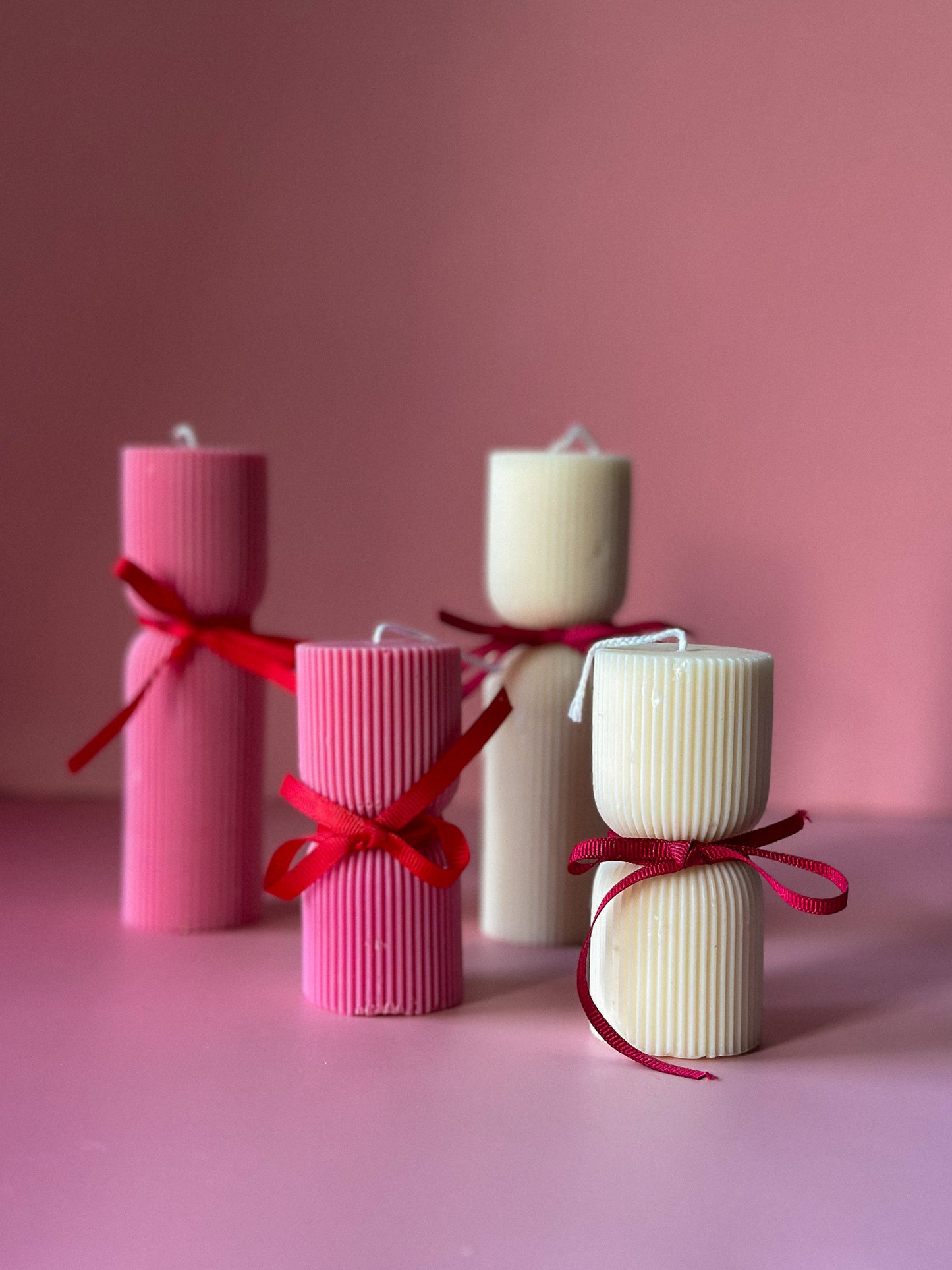 Hourglass Ribbed Candle Set