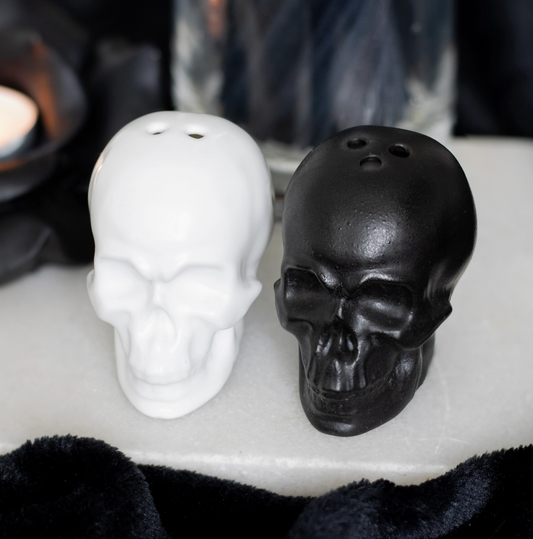 Skull Salt and Pepper Shaker Set