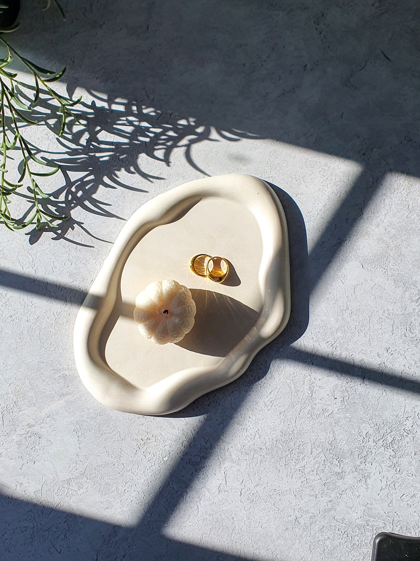 Curvy Jewellery Tray Holder