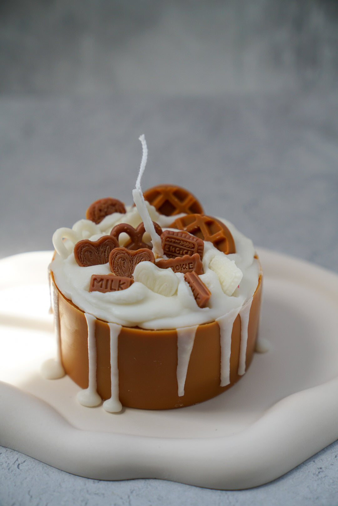 Not edible Lotus Birthday Cake Candle.