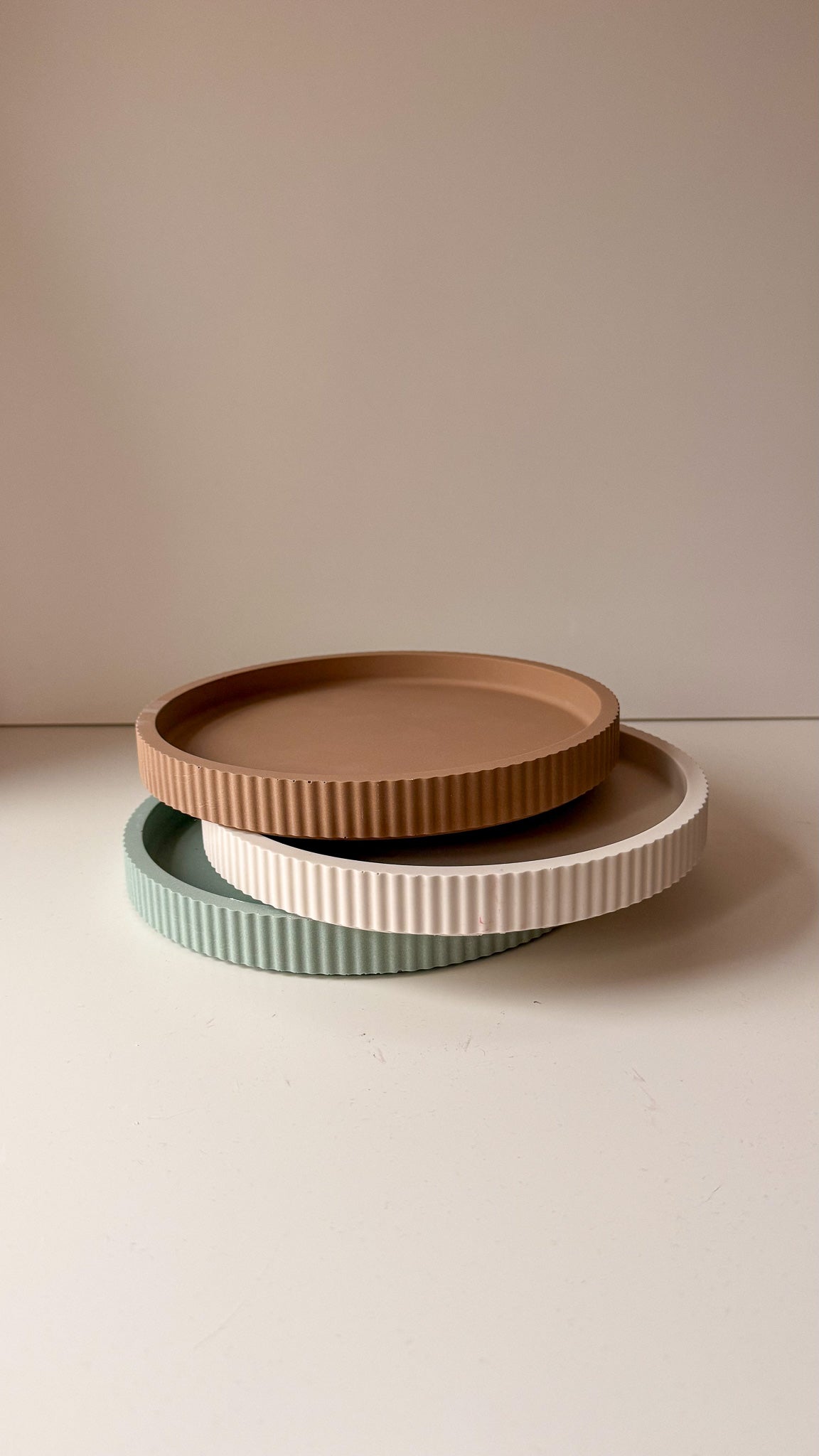 Large Ribbed Decorative Tray