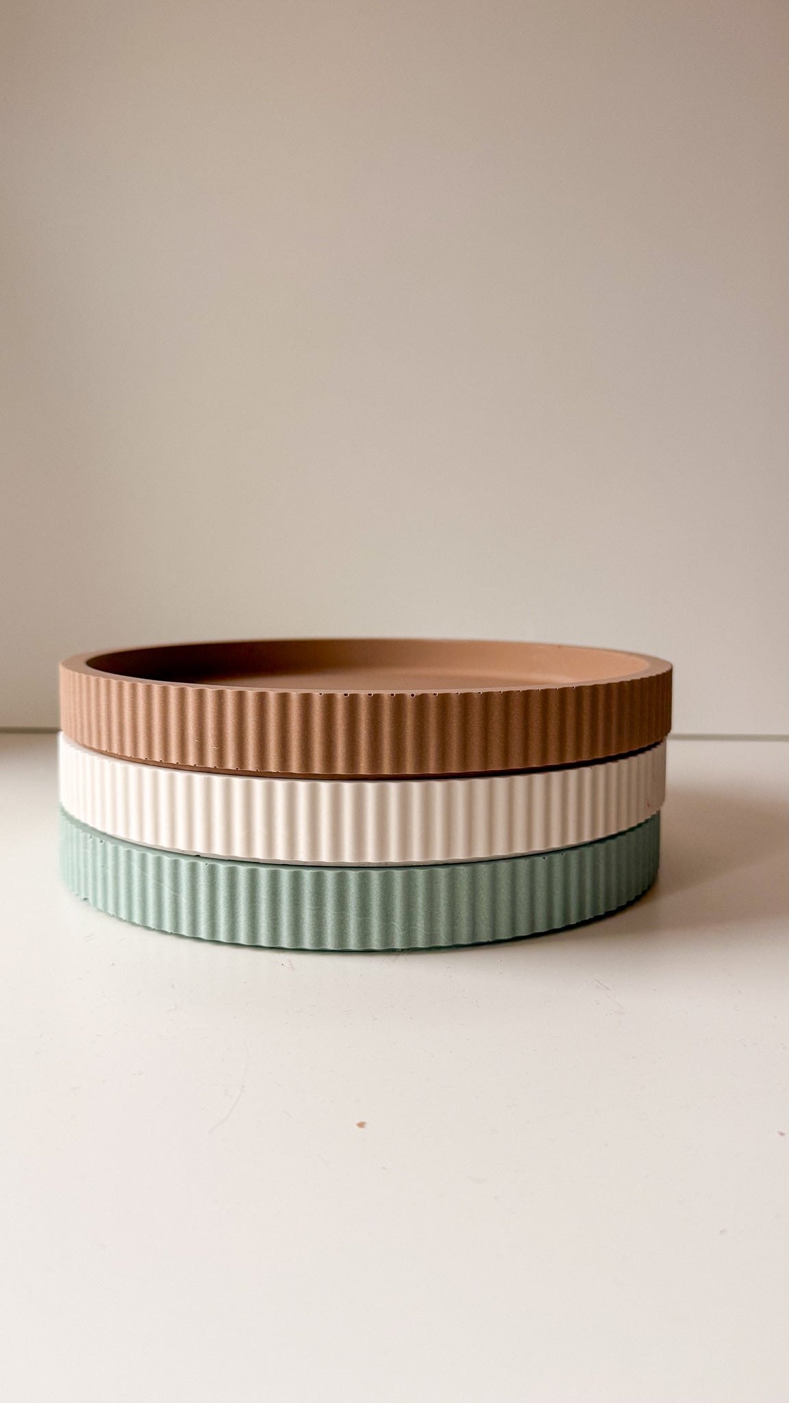 Large Ribbed Decorative Tray