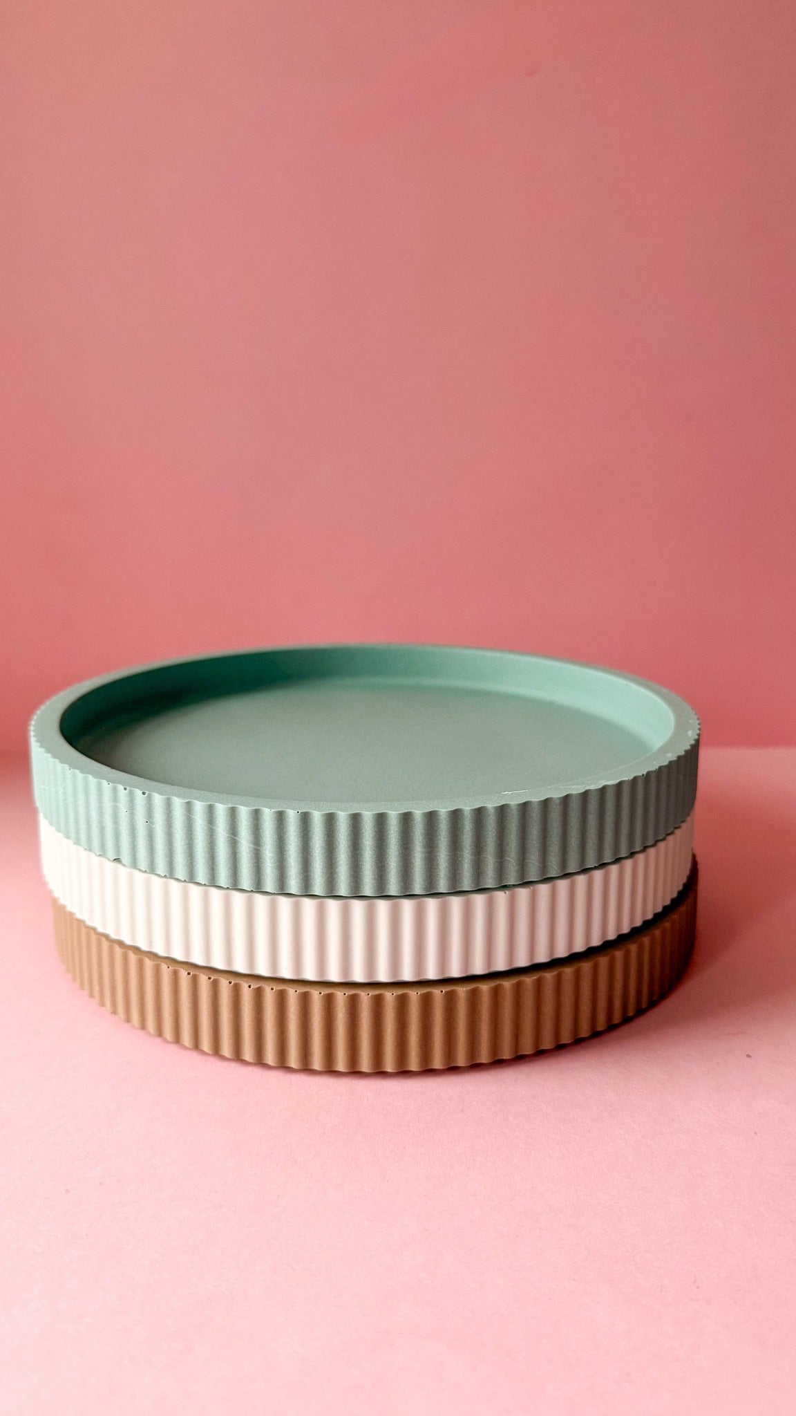 Large Ribbed Decorative Tray