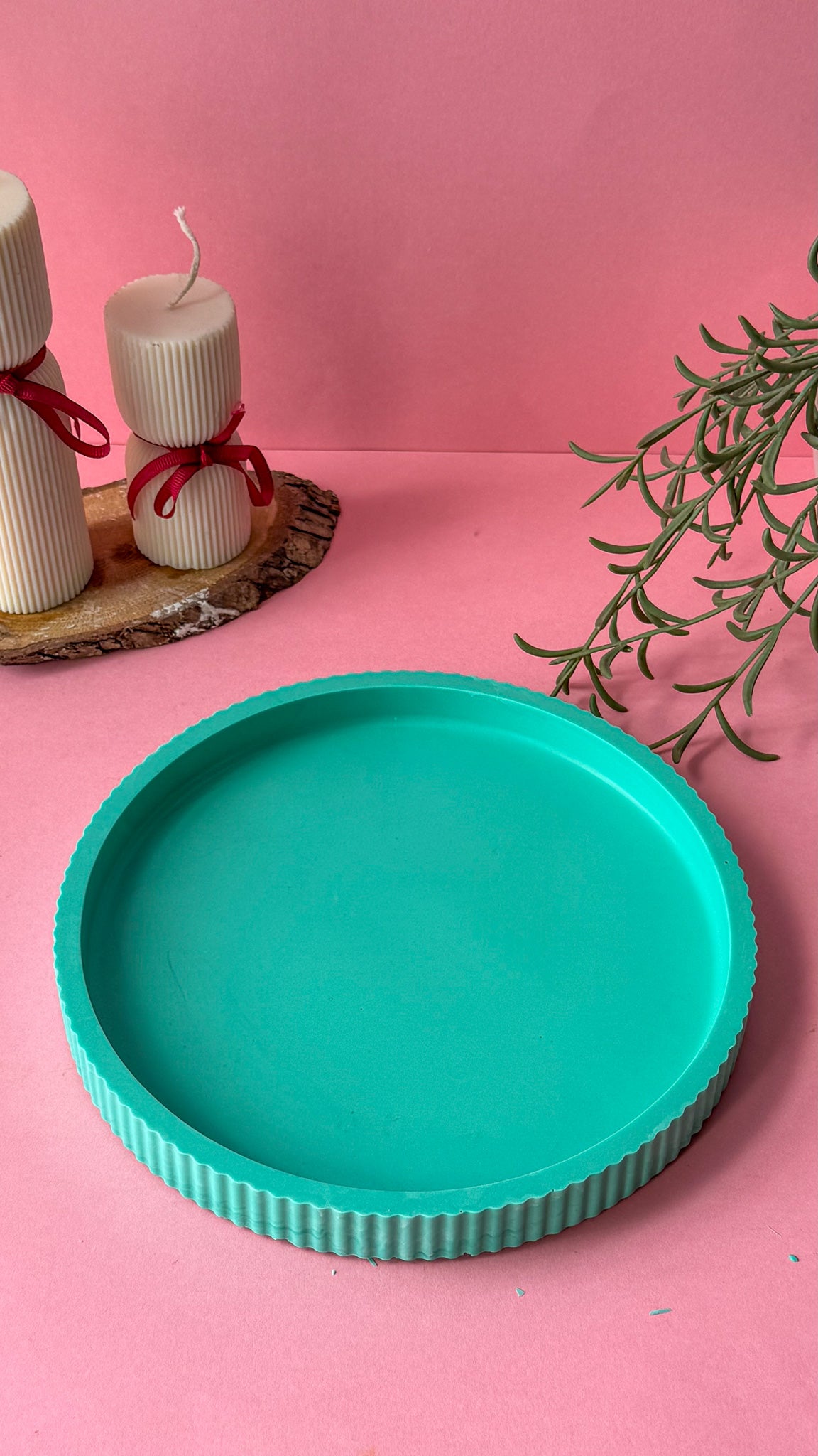 Large Ribbed Decorative Tray