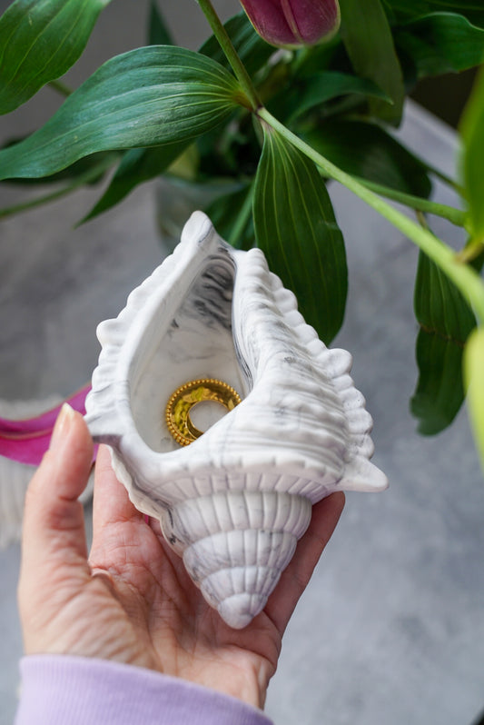 Shell Trinket Dish W/ Candle or without.