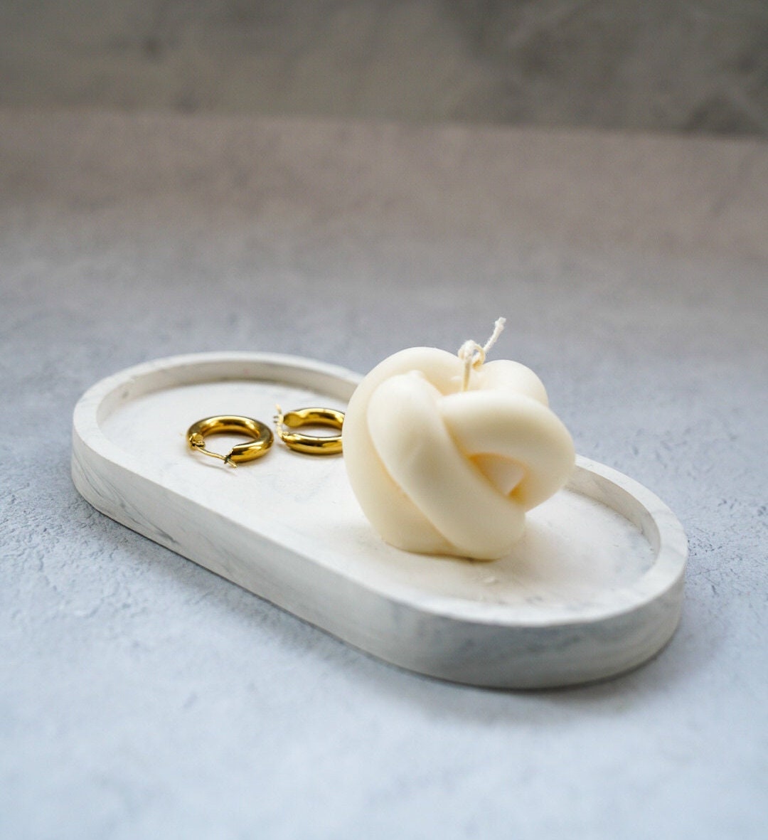 Knot Candle with trinket tray